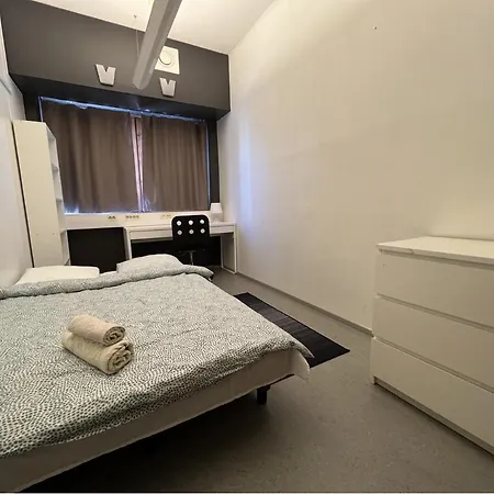 Office House Services 215 هلسنكي